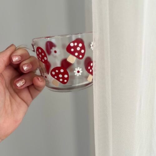 gomba mintás pohár virágokkal