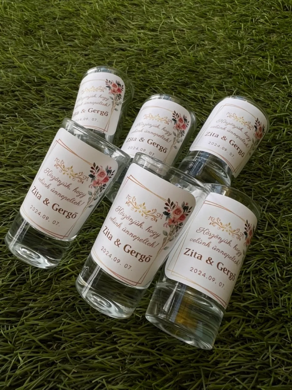 logós pálinkás pohár esküvőre